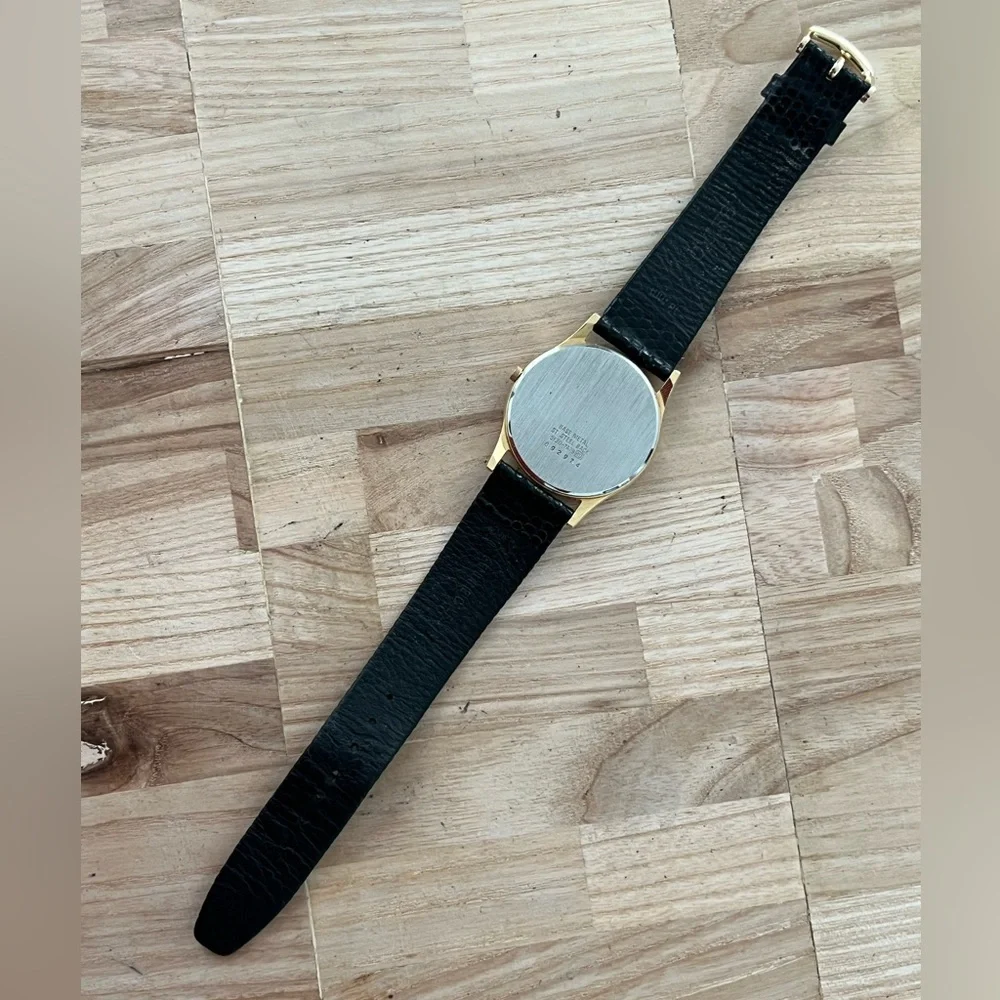 Seiko Vintage Rare Men’s Watch Black Dial Black Leather Strap New Crystal